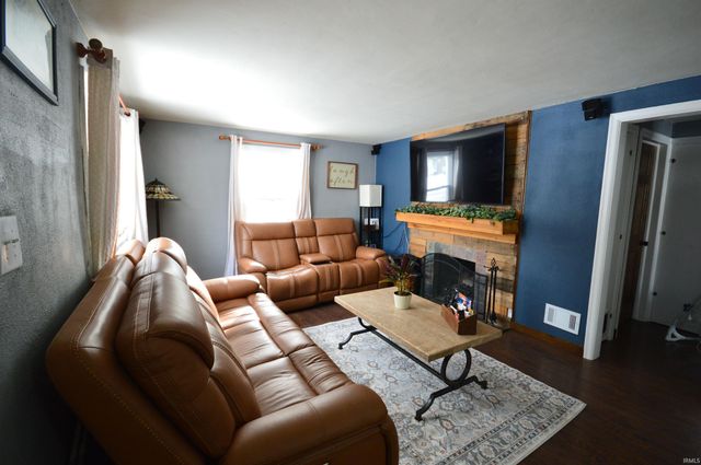 54335 Maple Lane Avenue, South Bend, IN 46635