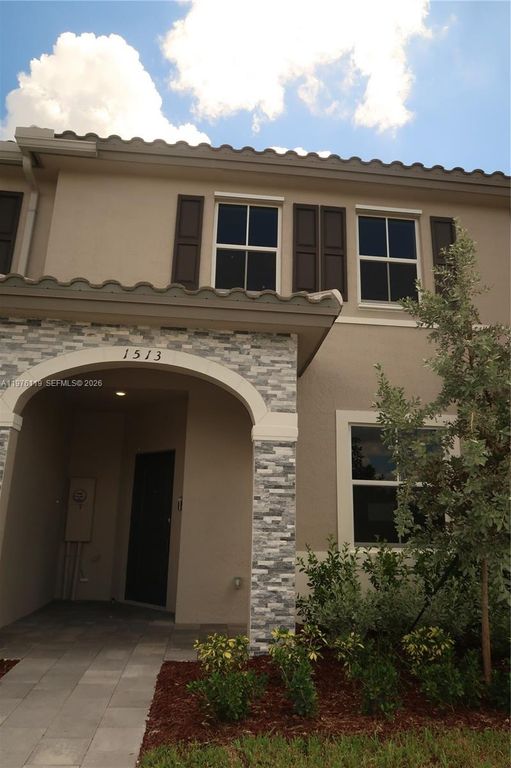 1513 SE 27th Rd, Homestead, FL 33035