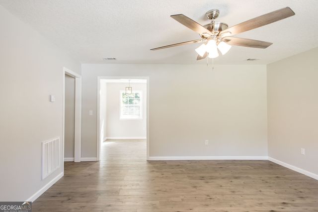 2350 Edgewood Street, Waycross, GA 31501