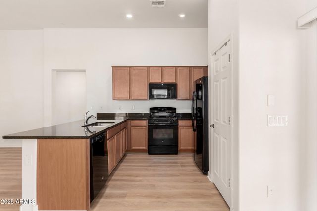 880 W HOT SPRINGS Trail, San Tan Valley, AZ 85140