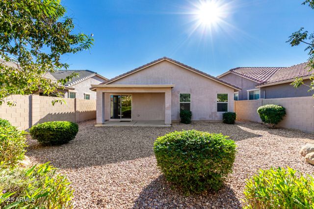 880 W HOT SPRINGS Trail, San Tan Valley, AZ 85140