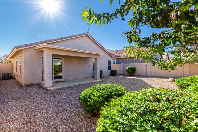 880 W HOT SPRINGS Trail, San Tan Valley, AZ 85140