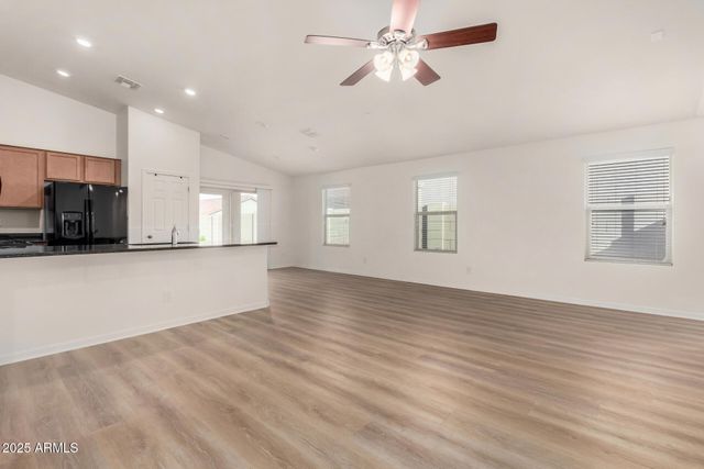 880 W HOT SPRINGS Trail, San Tan Valley, AZ 85140