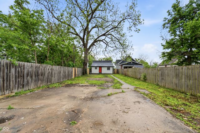 2718 Station Street, Indianapolis, IN 46218