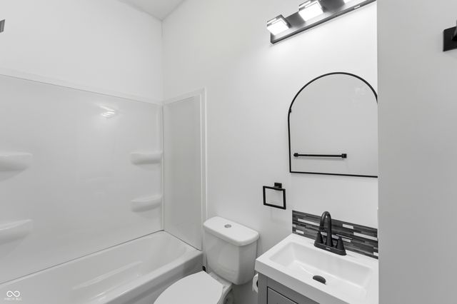 2718 Station Street, Indianapolis, IN 46218