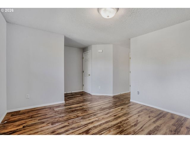 6508 Ne DOGWOOD St, Hillsboro, OR 97124