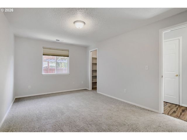6508 Ne DOGWOOD St, Hillsboro, OR 97124