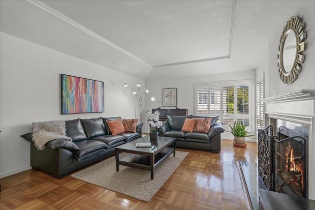 33 Escondido Avenue, San Francisco, CA 94132
