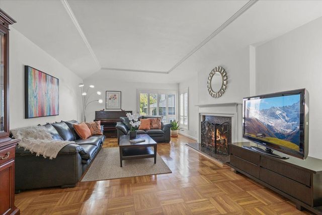 33 Escondido Avenue, San Francisco, CA 94132