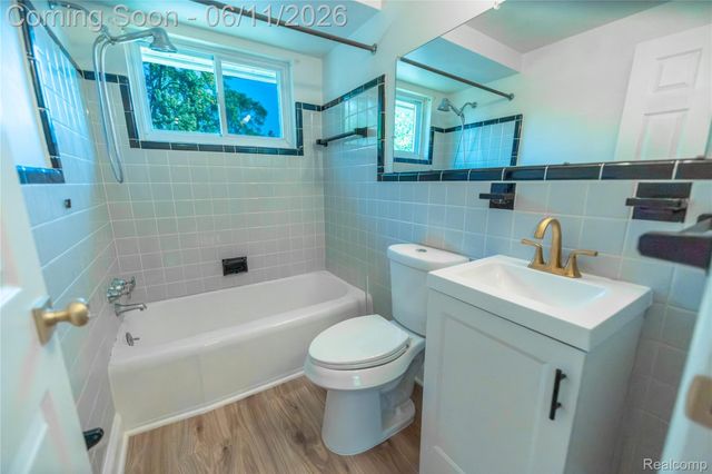 502 W Houstonia Avenue, Royal Oak, MI 48073
