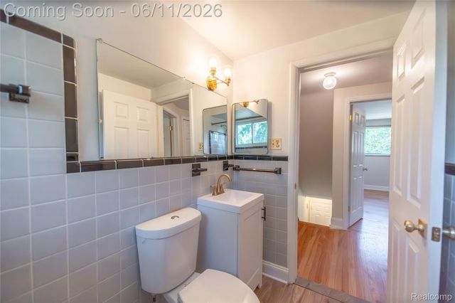 502 W Houstonia Avenue, Royal Oak, MI 48073