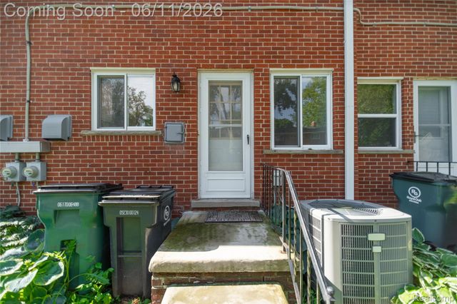 502 W Houstonia Avenue, Royal Oak, MI 48073