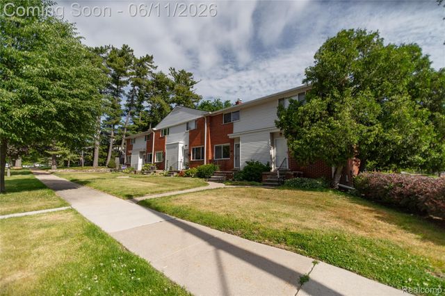 502 W Houstonia Avenue, Royal Oak, MI 48073