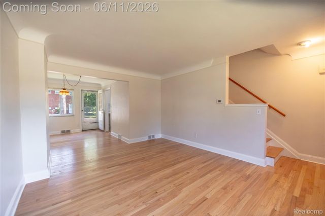 502 W Houstonia Avenue, Royal Oak, MI 48073