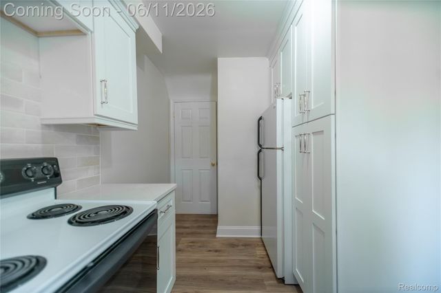 502 W Houstonia Avenue, Royal Oak, MI 48073
