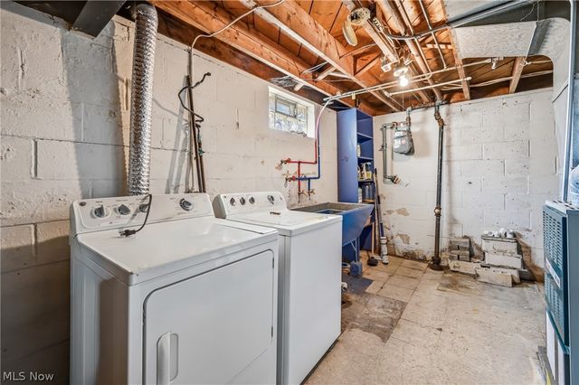 47 Renee Drive, Struthers, OH 44471