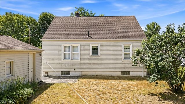 47 Renee Drive, Struthers, OH 44471