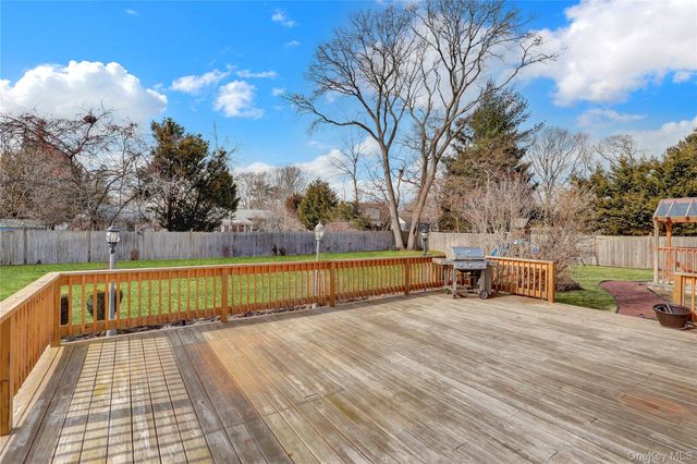 1336 Potter Boulevard, Bay Shore, NY 11706