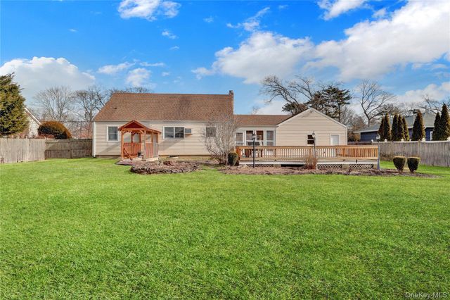 1336 Potter Boulevard, Bay Shore, NY 11706