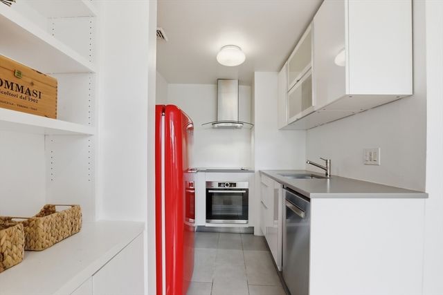 514 Massachusetts Ave. 5, Boston, MA 02118
