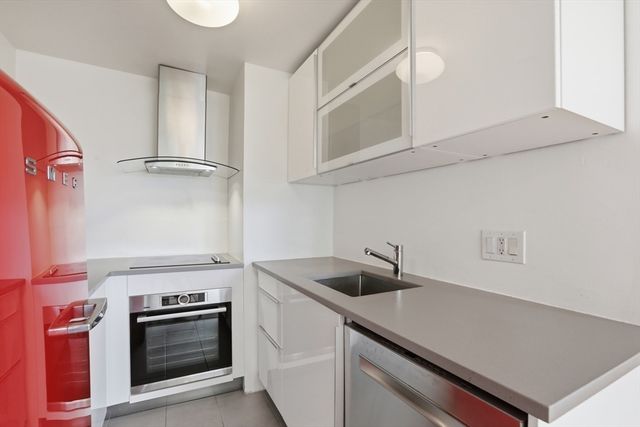 514 Massachusetts Ave. 5, Boston, MA 02118