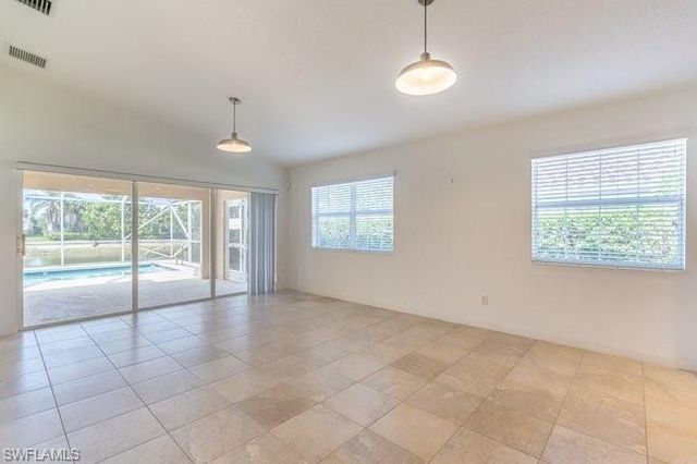 7872 Umberto CT, Naples, FL 34114