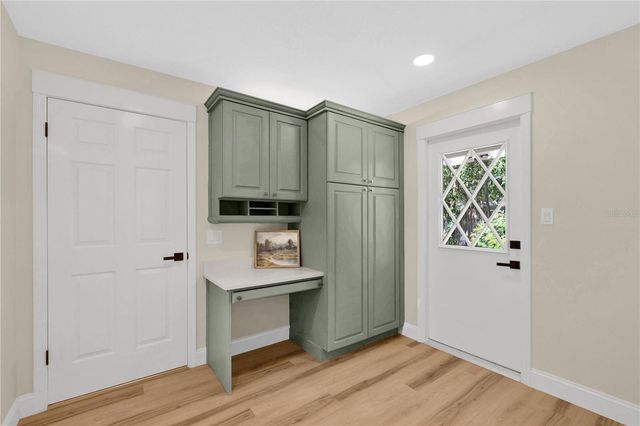 5710 SCOTT LAKE ROAD, Lakeland, FL 33813