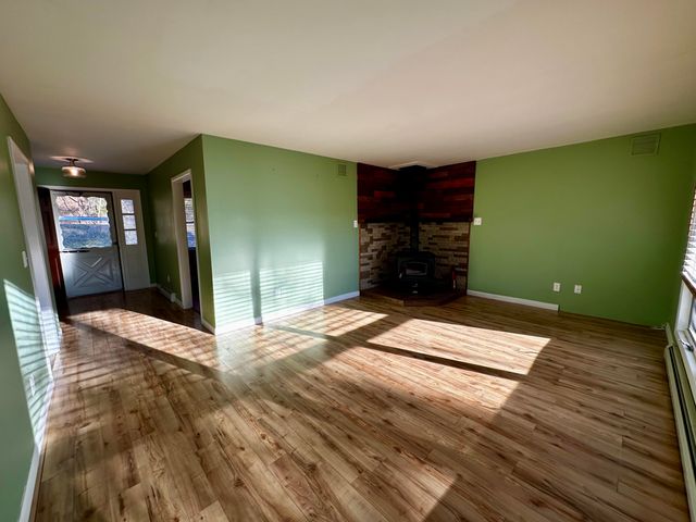 275 Reservoir Road, Peru, NY 12972