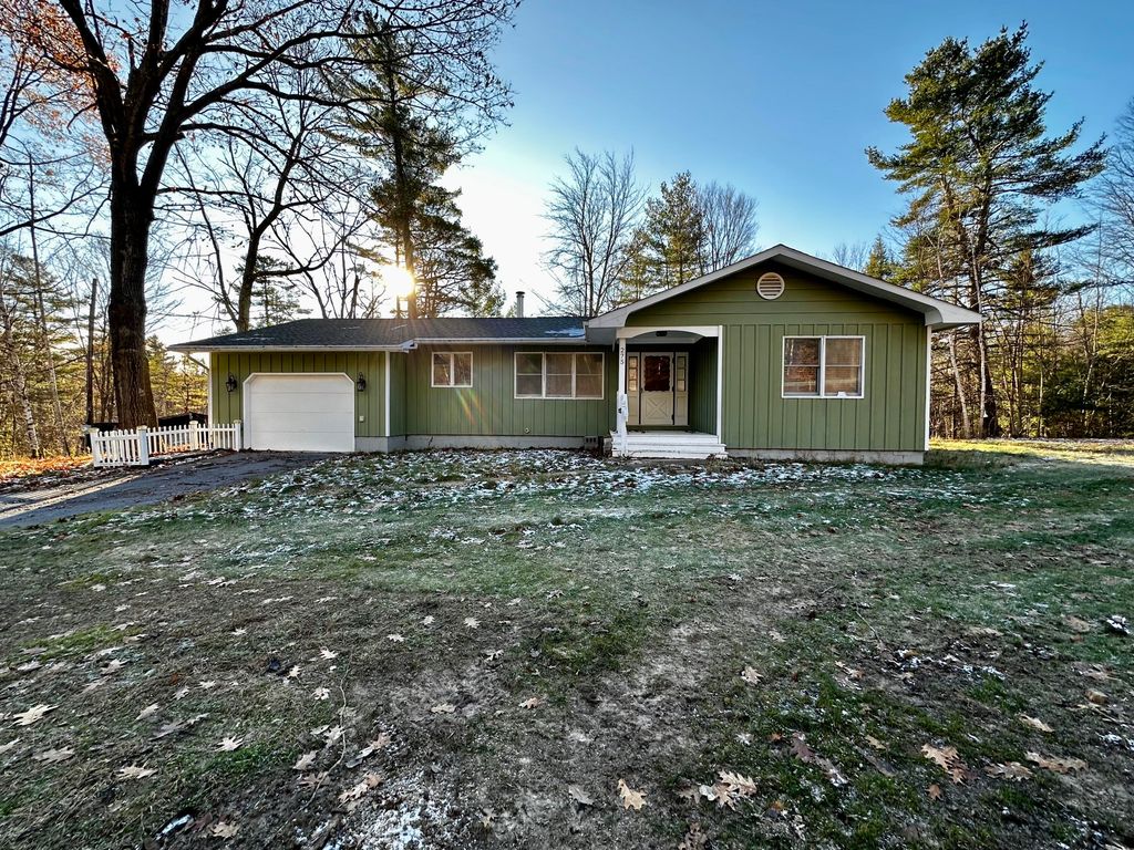 275 Reservoir Road, Peru, NY 12972