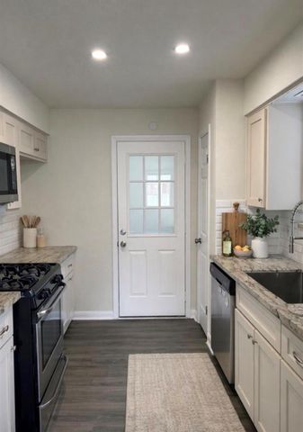 10322 Sageburrow Drive, Houston, TX 77089