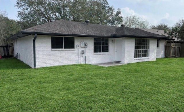 10322 Sageburrow Drive, Houston, TX 77089