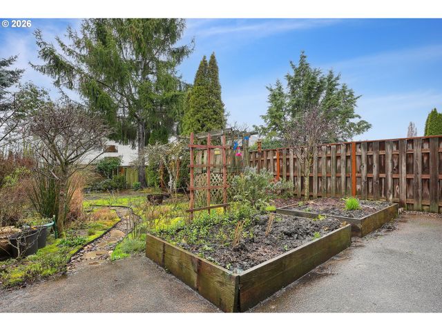 14258 Nw TRADEWIND St, Portland, OR 97229