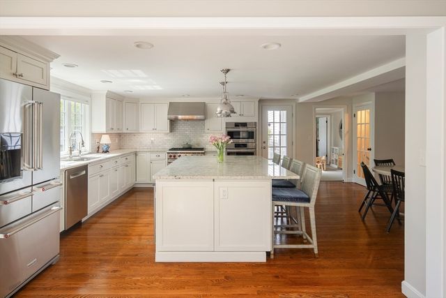 117 Forest St, Wellesley, MA 02481