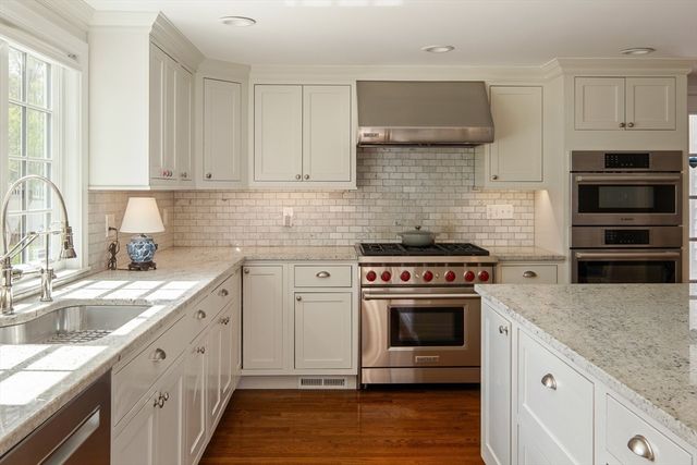 117 Forest St, Wellesley, MA 02481