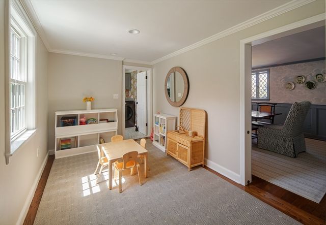 117 Forest St, Wellesley, MA 02481
