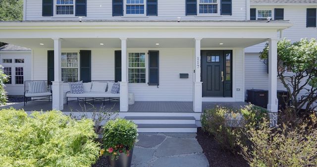 117 Forest St, Wellesley, MA 02481