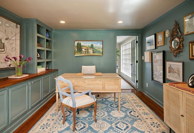 117 Forest St, Wellesley, MA 02481