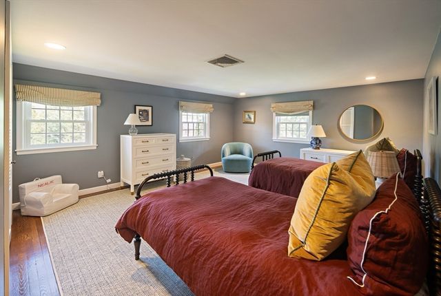 117 Forest St, Wellesley, MA 02481