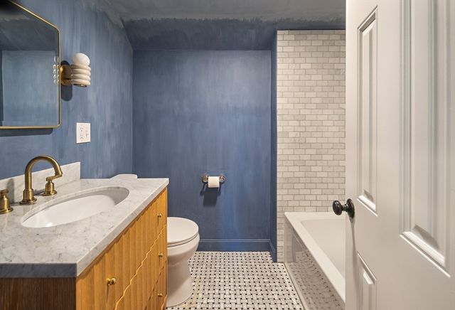 117 Forest St, Wellesley, MA 02481