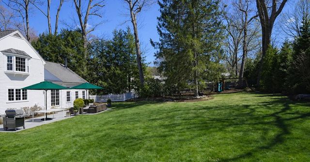 117 Forest St, Wellesley, MA 02481