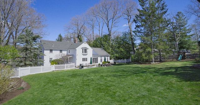 117 Forest St, Wellesley, MA 02481