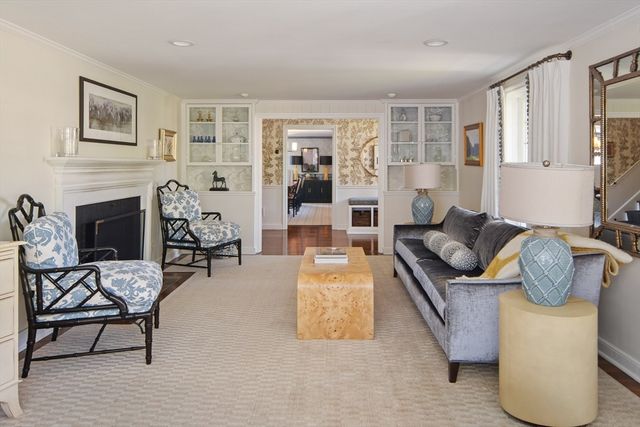117 Forest St, Wellesley, MA 02481
