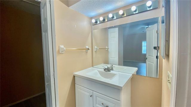 2528 CITRUS CLUB LANE 206, Orlando, FL 32839