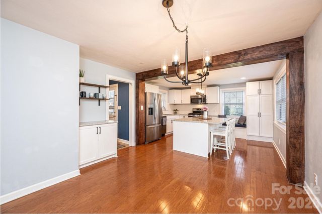 1425 5th Street NE, Hickory, NC 28601