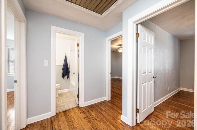1425 5th Street NE, Hickory, NC 28601
