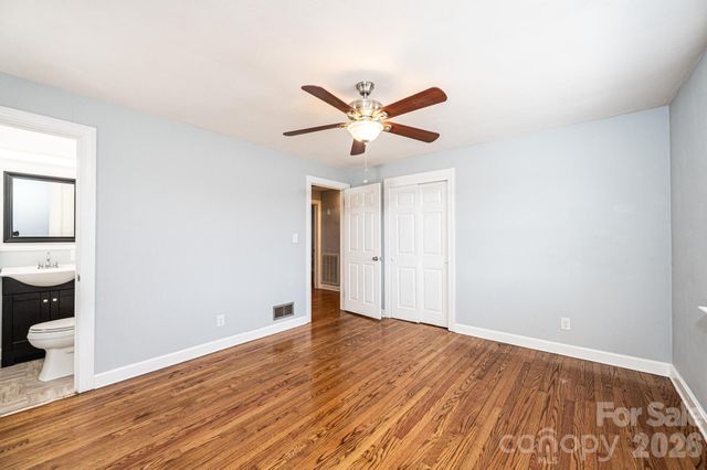 1425 5th Street NE, Hickory, NC 28601