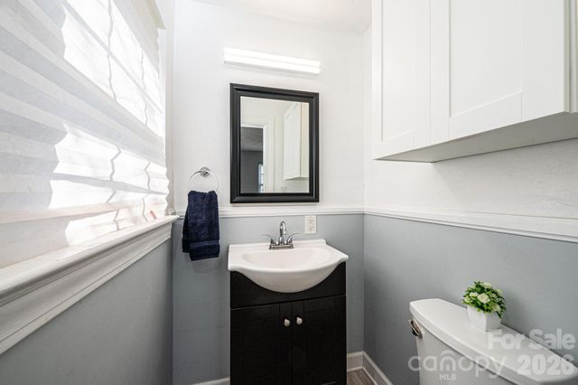 1425 5th Street NE, Hickory, NC 28601