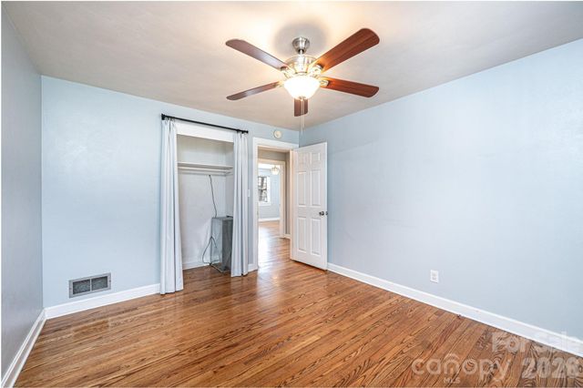 1425 5th Street NE, Hickory, NC 28601