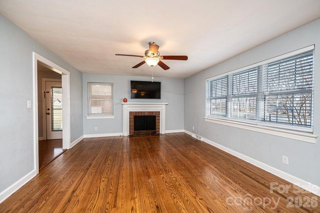 1425 5th Street NE, Hickory, NC 28601