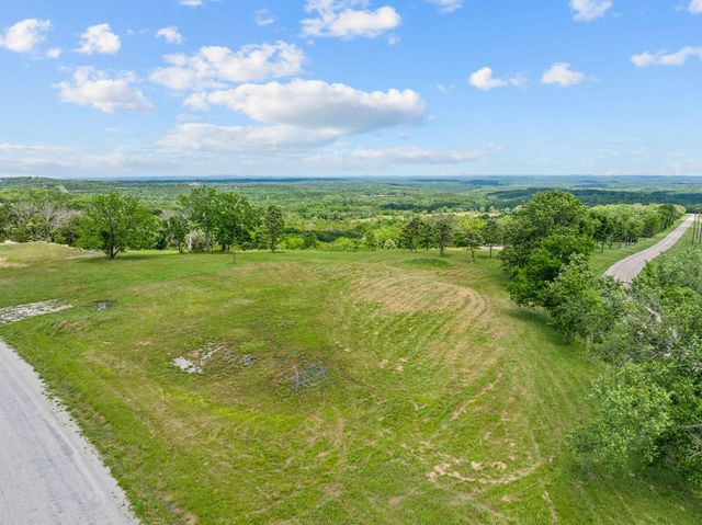 110 Stage Coach Road, Kirbyville, MO 65679